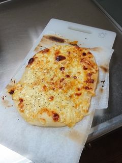ピザの具♪(チーズ&蜂蜜オイル)-レシピのメイン写真
