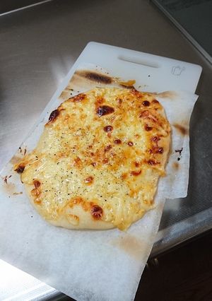 ピザの具♪(チーズ＆蜂蜜オイル)-レシピのメイン写真