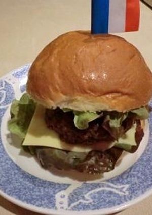 ビーツ入り ブリオッシュバーガー-レシピのメイン写真