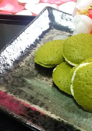 抹茶のホワイトチョコ挟みラングドシャ☆-レシピのメイン写真