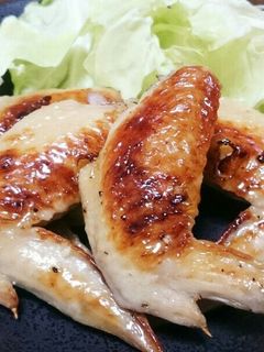 魚焼グリルで簡単おつまみ☆手羽先の塩焼き-レシピのメイン写真