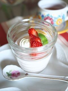 苺ヨーグルトプリン♪-レシピのメイン写真