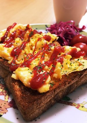 パパッと朝食♪スクランブルエッグトースト-レシピのメイン写真