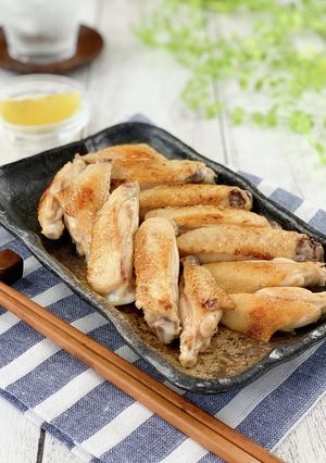 材料３つで居酒屋の味＊手羽中の旨塩焼き鳥-レシピのメイン写真