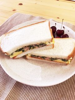 ほうれん草とチーズのオムレツサンド-レシピのメイン写真