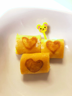 おべんとうに。かわいいハート柄の卵焼き-レシピのメイン写真