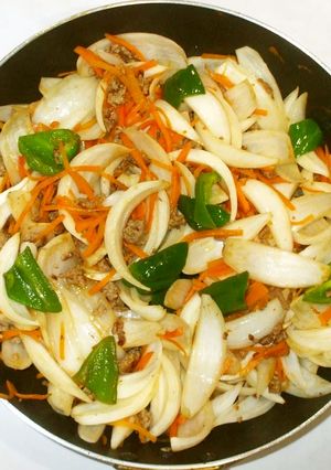 新たまねぎとひき肉の野菜炒め♪レモン風味-レシピのメイン写真