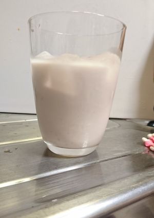 ヨネ家の貧乏性イチゴ牛乳-レシピのメイン写真