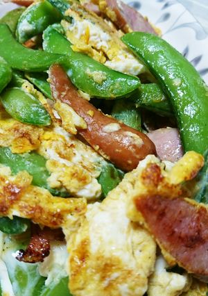 スナップえんどう&ソーセージ塩味卵炒め-レシピのメイン写真