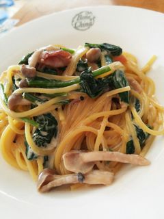 ほうれん草ベーコンしめじのクリームパスタ-レシピのメイン写真