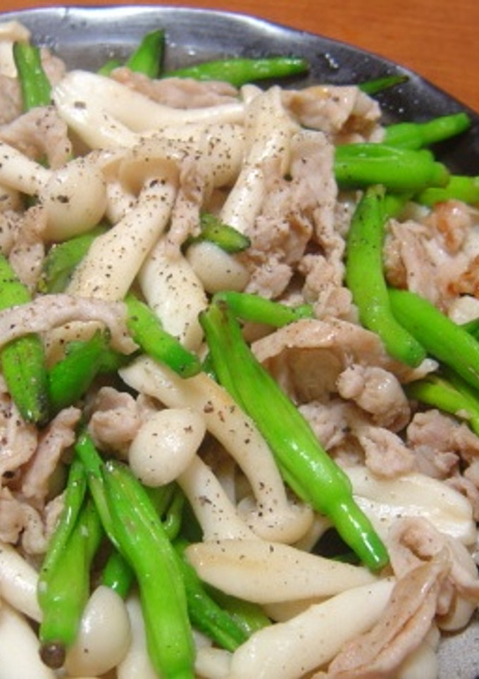 金針菜（ゆりのつぼみ）と豚肉の炒め物-レシピのメイン写真