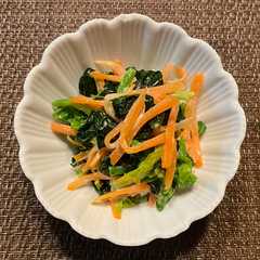 รูปของ 菜の花と人参のワサビマヨ和え（透析食）