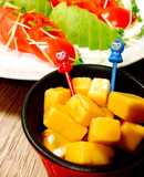 大葉にんにく醤油でチーズ漬け