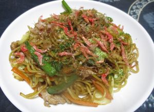 焼きそばに干しエビでカルシウムプラス-レシピのメイン写真