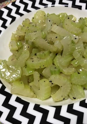 セロリ嫌いも食べられるセロリ-レシピのメイン写真