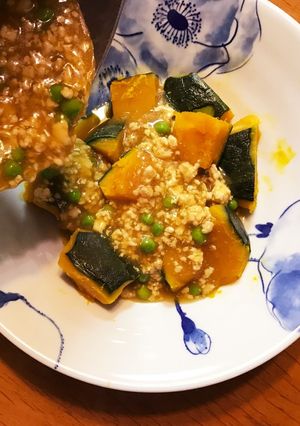 南瓜の煮物＊鳥ひき肉のそぼろあんかけ-レシピのメイン写真