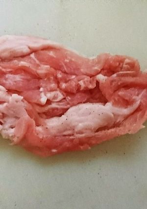 肉のこま切れの破片を形成-レシピのメイン写真