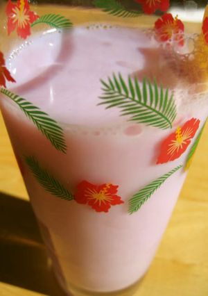 色がきれいな　しそジュースミルク-レシピのメイン写真