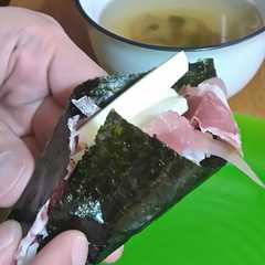 รูปของ 生ハムチーズ手巻き。