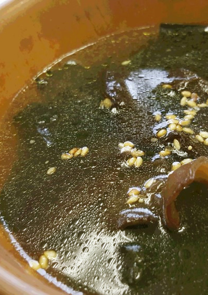 きくらげとわかめのスープ-レシピのメイン写真