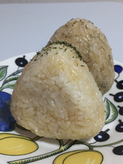 お弁当に!簡単!ピラフオイルおにぎり-レシピのメイン写真