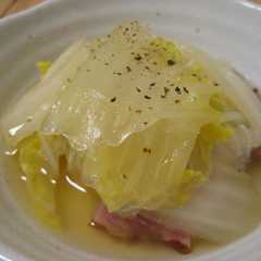 รูปของ 白菜とベーコンの蒸し煮