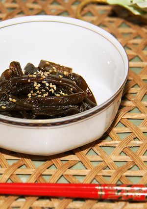 【少ない材料で簡単に】茎わかめの佃煮-レシピのメイン写真