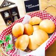 HBで、しっとり生クリームプチパン
