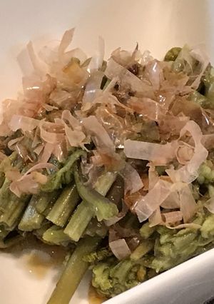 重曹なしでアク抜き♪ワラビのおひたし-レシピのメイン写真