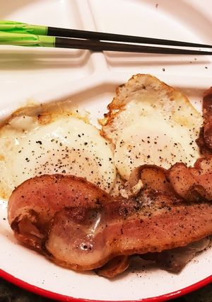 ベーコンエッグ-レシピのメイン写真