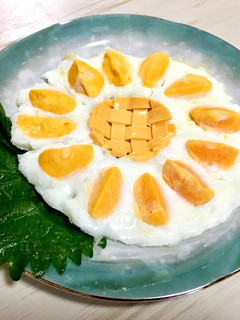 元気が出る!?ひまわり目玉焼き-レシピのメイン写真