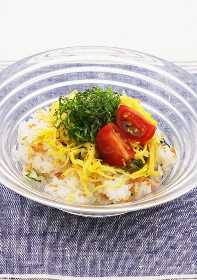 薬味たっぷり！鮭の簡単ちらし寿司-レシピのメイン写真