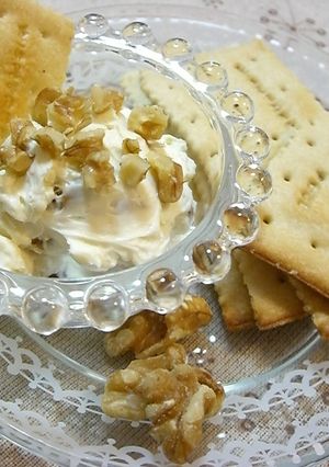 胡桃入り♫メイプル風味のクリームチーズ♡-レシピのメイン写真