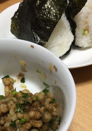 すぐできる絶品甘辛たぬきおにぎり-レシピのメイン写真