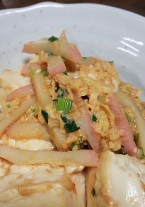 豆腐とかまぼこのそぼろ炒め-レシピのメイン写真
