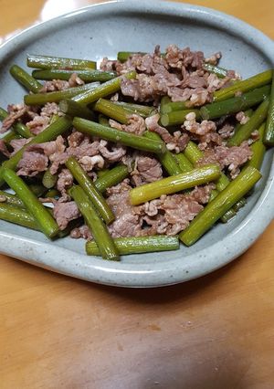 春限定！牛肉とニンニクの芽の炒めもの！-レシピのメイン写真