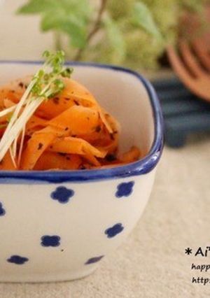 レンジで作る＊にんじんの和風ゆかりサラダ-レシピのメイン写真