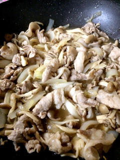 豚こま肉と新玉葱・しめじの甘辛生姜炒め煮-レシピのメイン写真