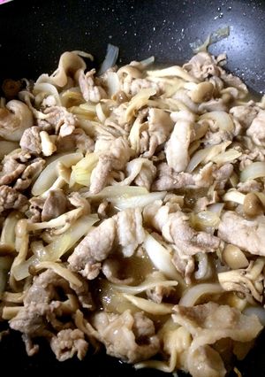 豚こま肉と新玉葱・しめじの甘辛生姜炒め煮-レシピのメイン写真