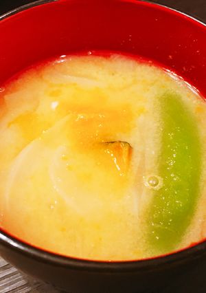 さやえんどうとかぼちゃのほくほくお味噌汁-レシピのメイン写真