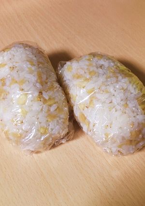 節約飯♪ 天丼みたいな天かすおにぎり♪-レシピのメイン写真