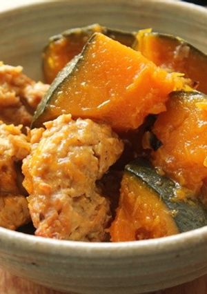 土鍋(ぬくたなべ)で南瓜とつくねの煮物-レシピのメイン写真