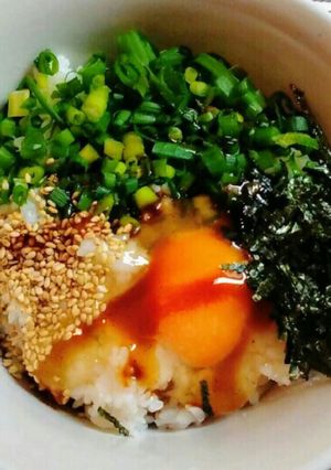 ソースで食べる卵かけ御飯☆お好み焼き風味-レシピのメイン写真