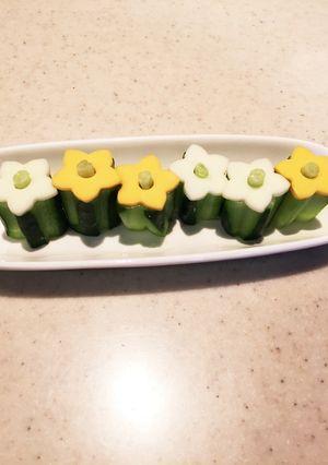 お弁当に可愛いお花きゅうり-レシピのメイン写真
