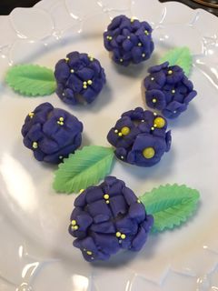 6月 雨に打たれた紫陽花 練りきり-レシピのメイン写真