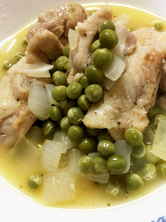 グリンピースと新玉ねぎで鶏肉のさっぱり煮-レシピのメイン写真