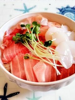 お安いけれども豪華に見える海鮮丼❤-レシピのメイン写真
