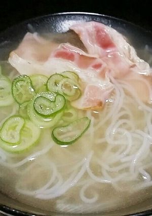 夜食にぴったり☆ミぷりぷり白滝ラーメン-レシピのメイン写真