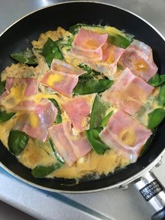 絹さやとベーコンの卵とじ*めんつゆ-レシピのメイン写真