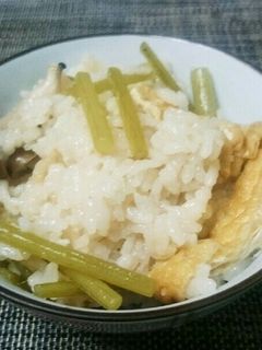 簡単!美味!山ふきと油揚げの炊き込みご飯-レシピのメイン写真